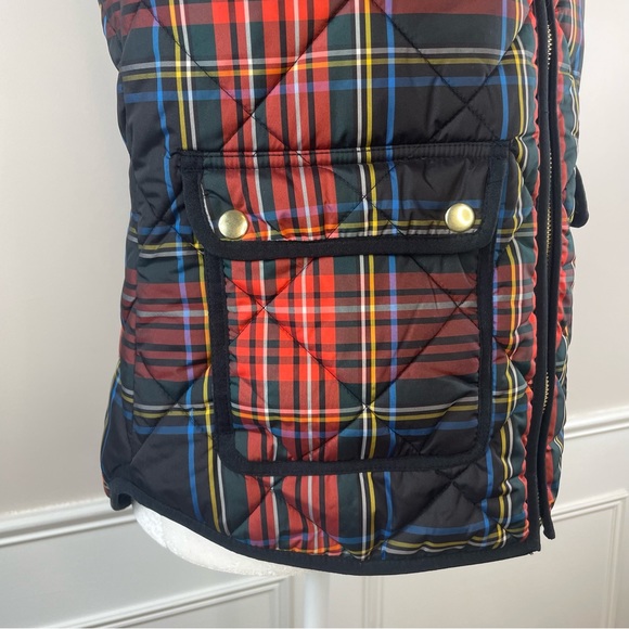 J Crew Primaloft Plaid Zip Front Puffer Vest. - Picture 5 of 12